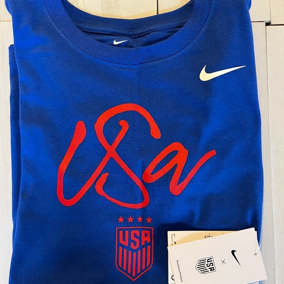 NWT Nike USA WOMEN’s Soccer Team Shirt Blue Size L - Picture 3 of 7